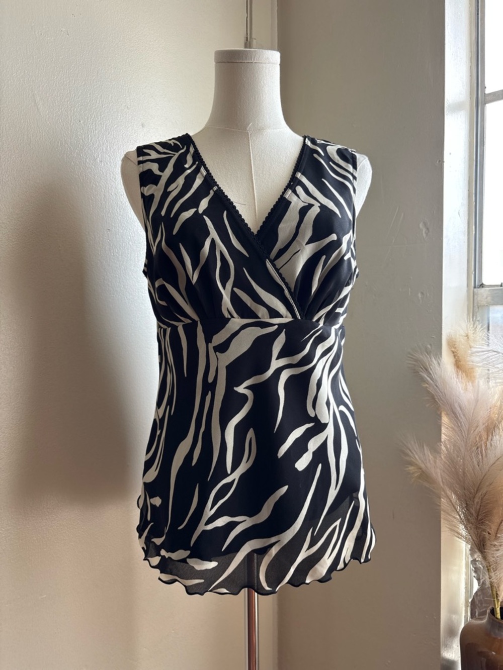 vintage y2k zebra print v-neck sleeveless blouse